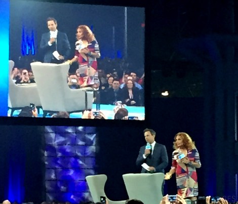 dvf seth meyers salesforce cnx15 @sssourabh