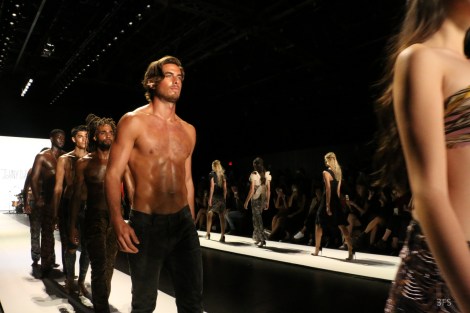 johny dar jeans for refugees new york nyfw ss17 @sssourabh