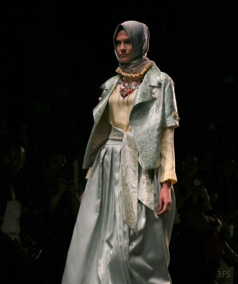 Anniesa Hasibuan nyfw new york fashion week hijab fashion runway womenswear SS17 @sssourabh