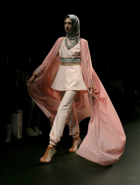 Anniesa Hasibuan nyfw new york fashion week hijab fashion runway womenswear SS17 @sssourabh