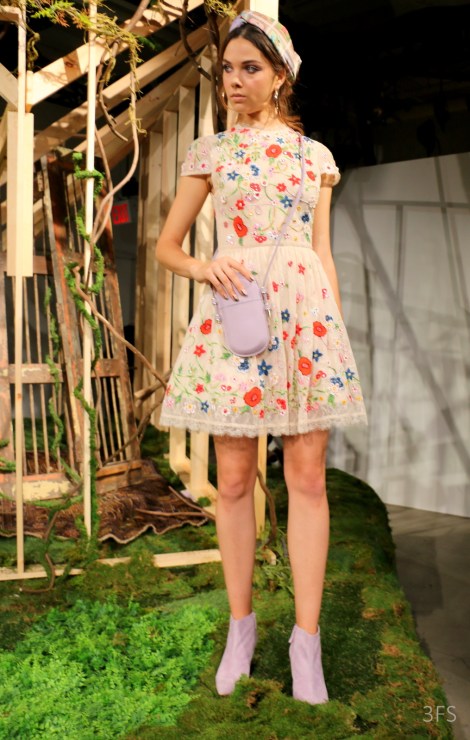 alice and olivia nyfw new york fashion week womenswear alice in wonderland @sssourabh