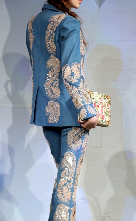 alice and olivia nyfw new york fashion week womenswear alice in wonderland @sssourabh