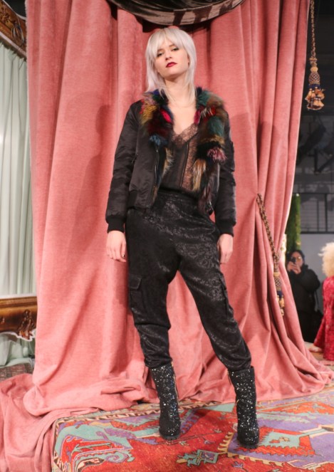 alice and olivia fw17 nyfw new york fashion week runway womenswear @sssourabh