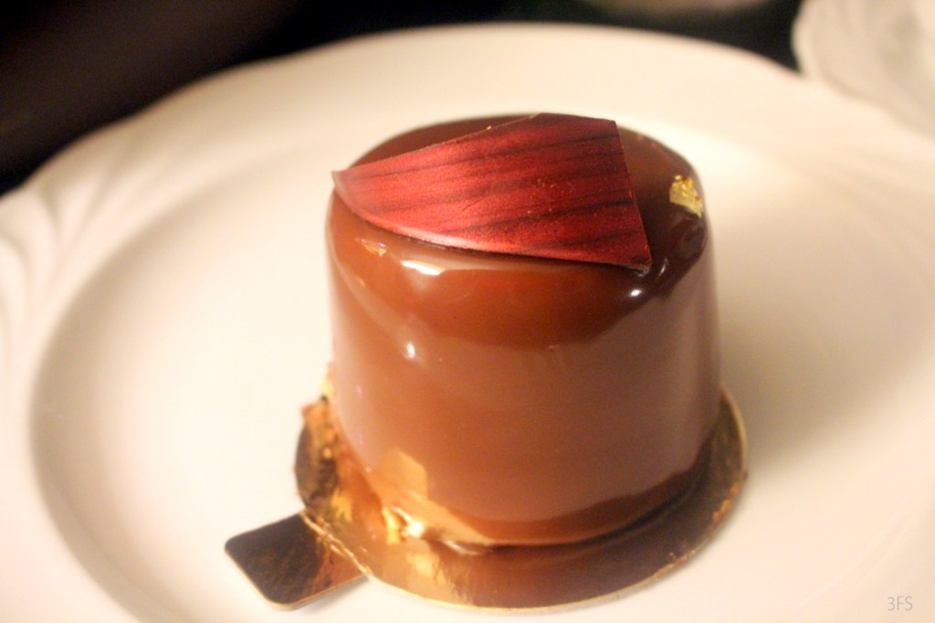 gerbeaud budapest foodcritic foodreview food restaurant hungary desserts @sssourabh