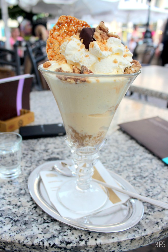 gerbeaud budapest foodcritic foodreview food restaurant hungary desserts @sssourabh