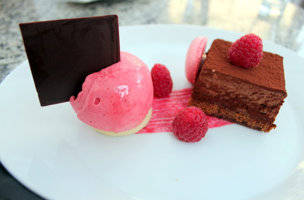 gerbeaud budapest foodcritic foodreview food restaurant hungary desserts @sssourabh